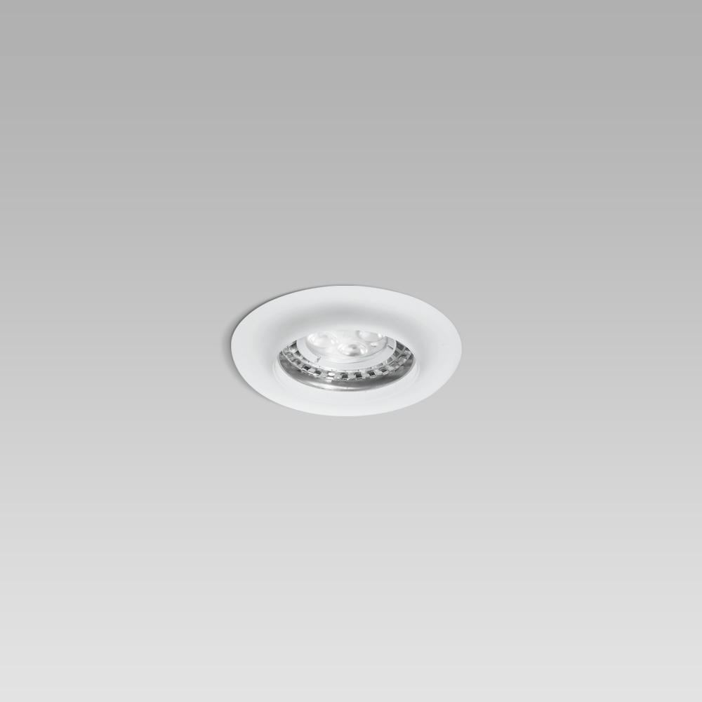 Recessed ceiling downlight for indoor lighting with elegant design and a wide choice of different frames